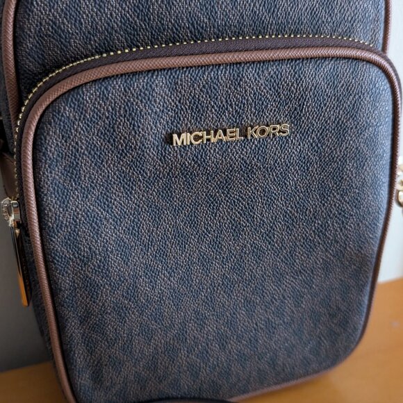 Michael Kors Jet Set Travel Medium Logo Crossbody Bag - Picture 4 of 6